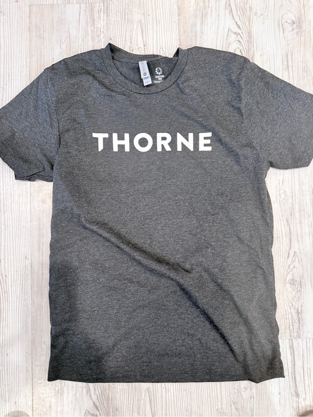 Thorne Men's Short Sleeve Graphic Tee — Charcoal